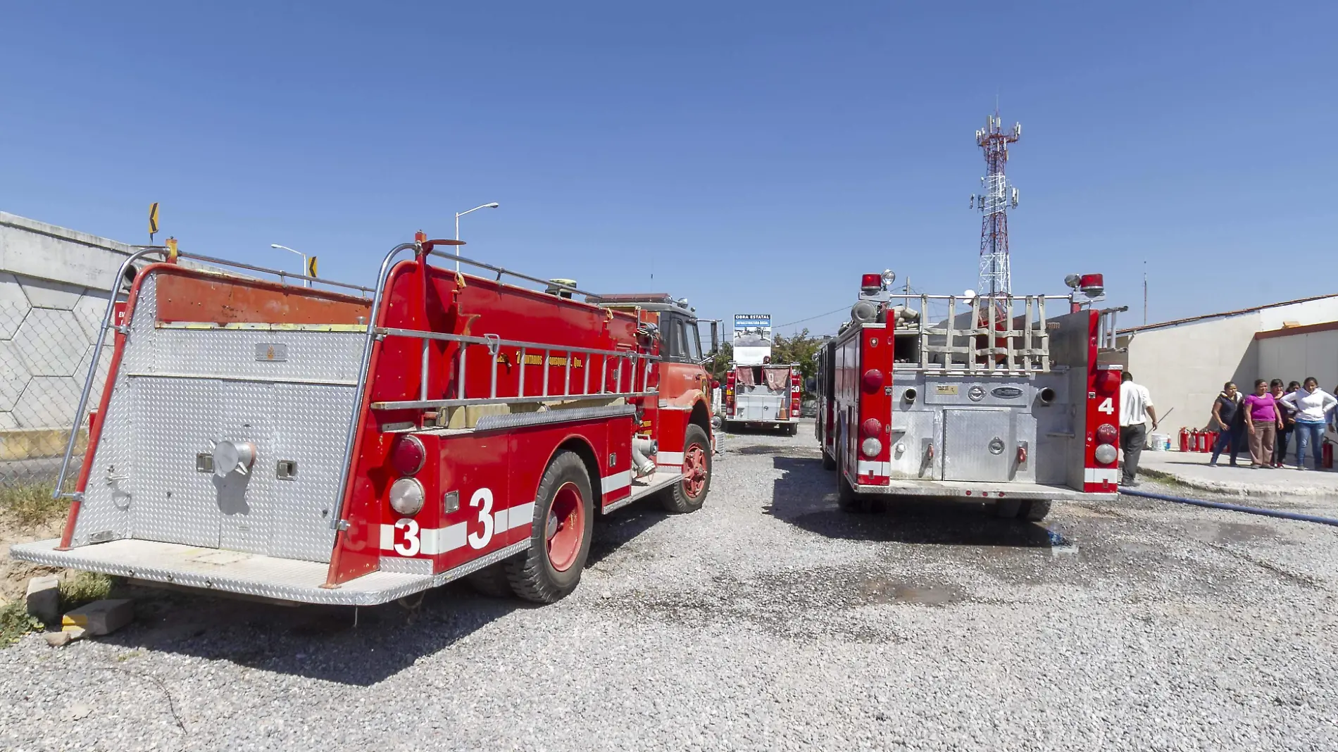 LOS BOMBEROS